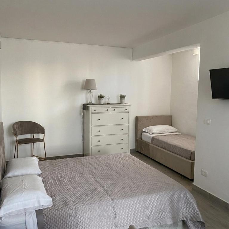 Camera doppia o familiare - Habitación Familiar con baño privado - 2