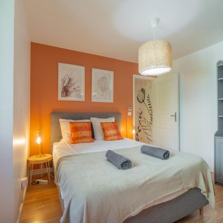 Le Cocon de Chambéry - T4 Hyper Centre & Parking - Three-Bedroom Apartment - 10