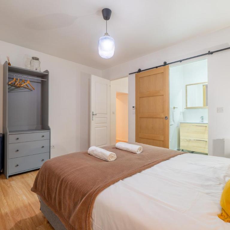 Le Cocon de Chambéry - T4 Hyper Centre & Parking - Three-Bedroom Apartment - 24