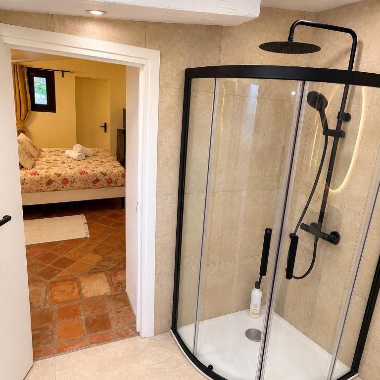 Maison indépendante au Clos de Vence avec jacuzzi privé et piscine partagée ouverte du 15 mai au 15 septembre au coeur de la nature - Maison de Vacances 3 Chambres - 21
