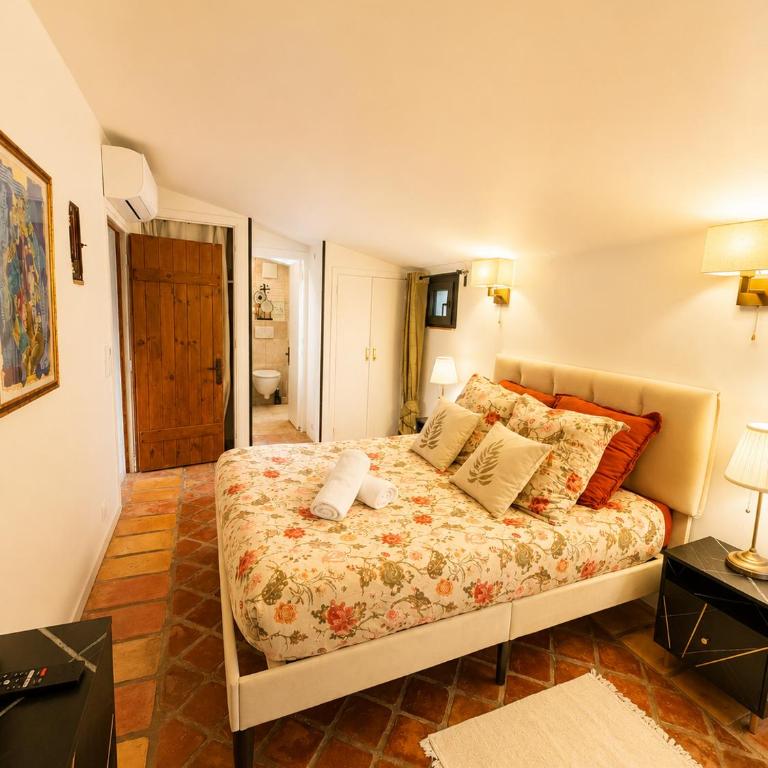 Maison indépendante au Clos de Vence avec jacuzzi privé et piscine partagée ouverte du 15 mai au 15 septembre au coeur de la nature - Maison de Vacances 3 Chambres - 15