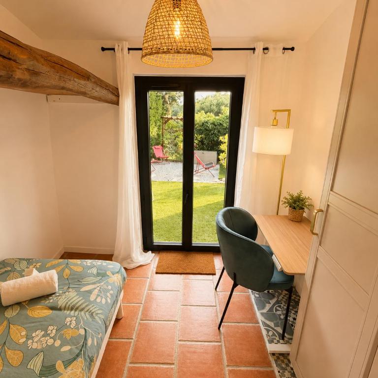Maison indépendante au Clos de Vence avec jacuzzi privé et piscine partagée ouverte du 15 mai au 15 septembre au coeur de la nature - Maison de Vacances 3 Chambres - 18