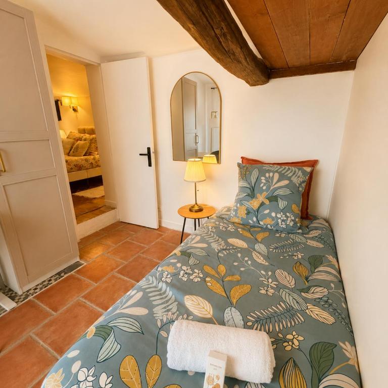 Maison indépendante au Clos de Vence avec jacuzzi privé et piscine partagée ouverte du 15 mai au 15 septembre au coeur de la nature - Maison de Vacances 3 Chambres - 14