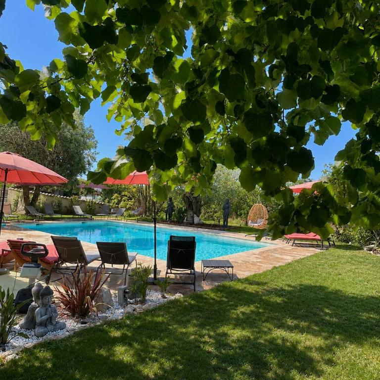 Maison indépendante au Clos de Vence avec jacuzzi privé et piscine partagée ouverte du 15 mai au 15 septembre au coeur de la nature - Maison de Vacances 3 Chambres - 40
