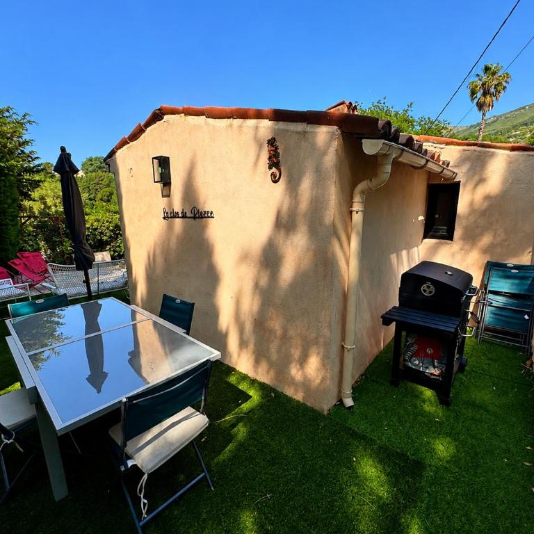 Maison indépendante au Clos de Vence avec jacuzzi privé et piscine partagée ouverte du 15 mai au 15 septembre au coeur de la nature - Maison de Vacances 3 Chambres - 46