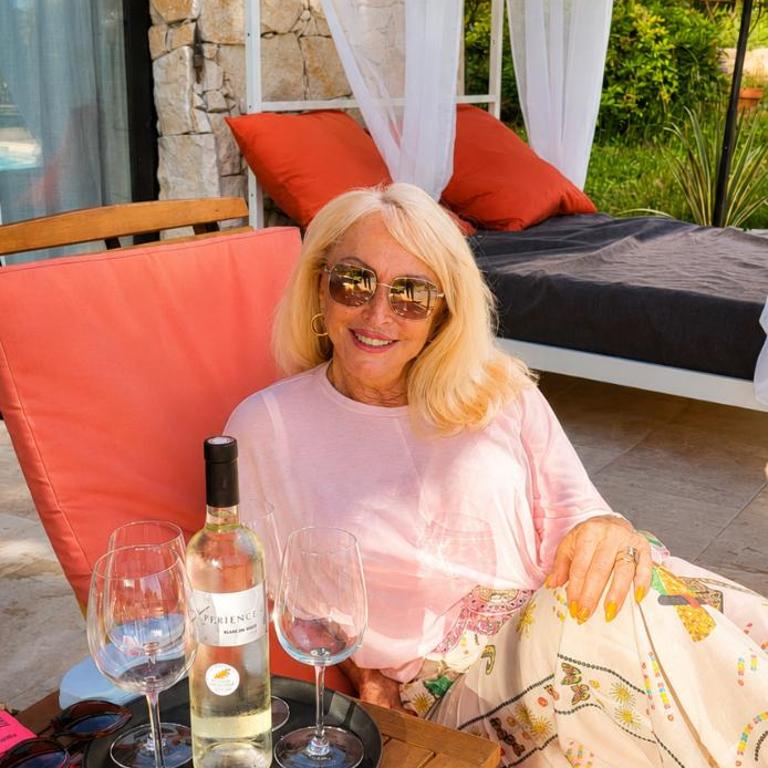 Maison indépendante au Clos de Vence avec jacuzzi privé et piscine partagée ouverte du 15 mai au 15 septembre au coeur de la nature - Maison de Vacances 3 Chambres - 52