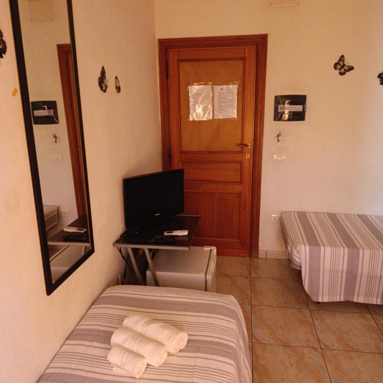 L'Aragosta Guesthouse - Chambre Lits Jumeaux avec Salle de Bains Privative - 1