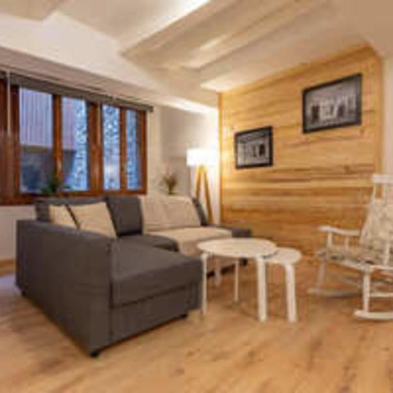 Spacious studio near Lake Annecy - Studio - 4
