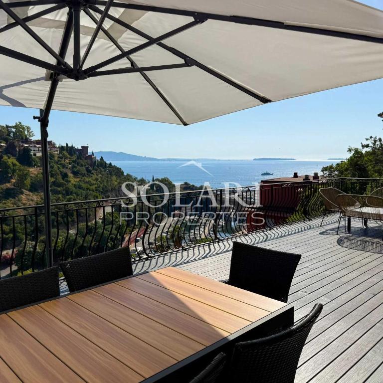 Villa with swimming pool and beach access on foot - Villa - 1