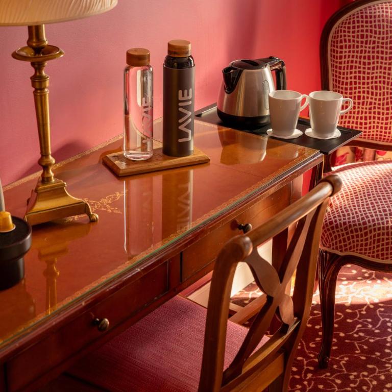 Hôtel Le Relais des Halles - Chambre Double ou Lits Jumeaux Supérieure - 11