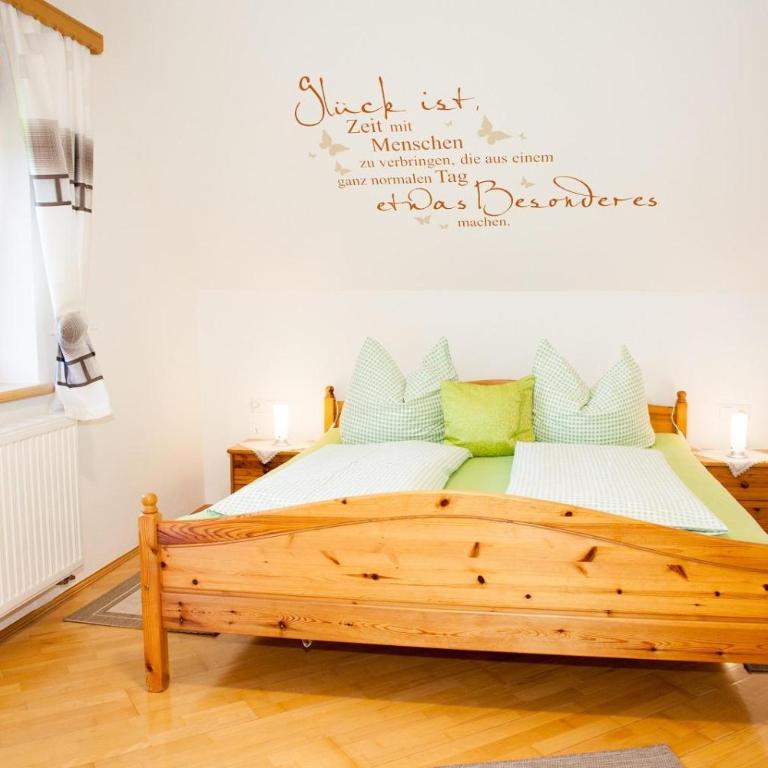 Obst- und Weinbauernhof BERNHARD - Doppel-/Zweibettzimmer mit Balkon - 3