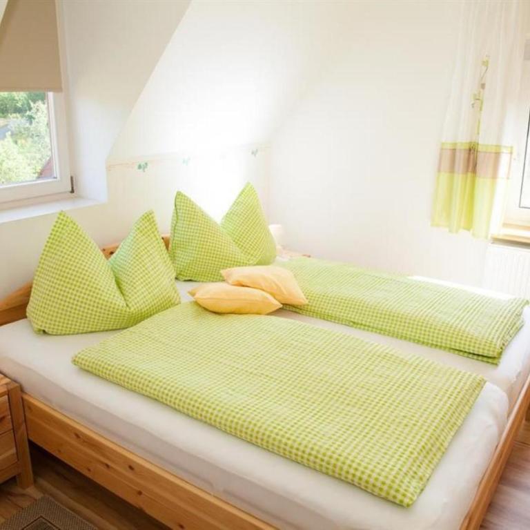 Obst- und Weinbauernhof BERNHARD - Familienzimmer mit Bad - 1