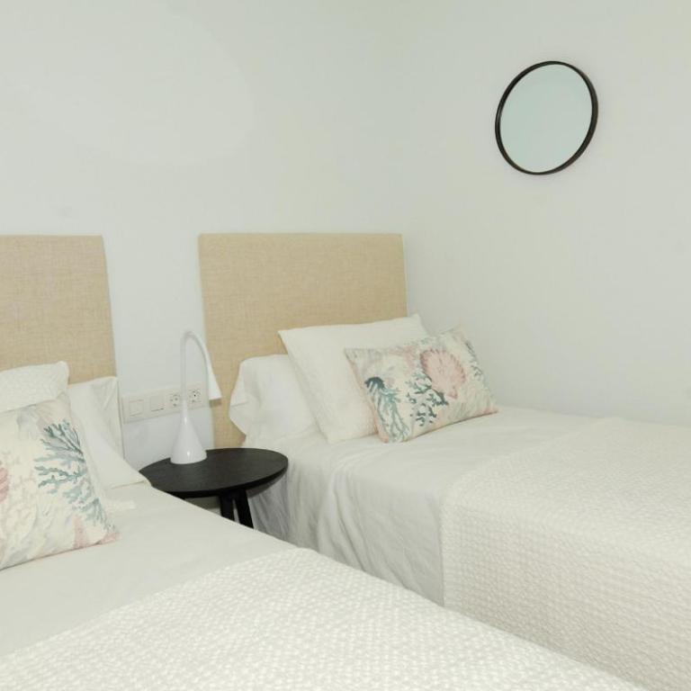 Luxury Central Apartments, Illa Blanca, Calella - Apartment mit Terrasse - 20