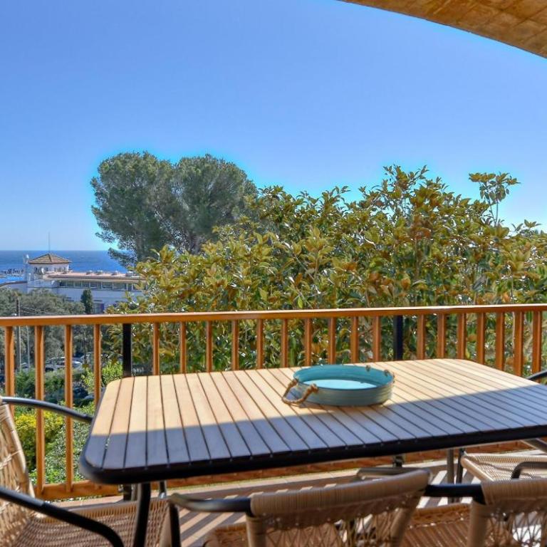 Panoramic Sea Views - Apartment - 3