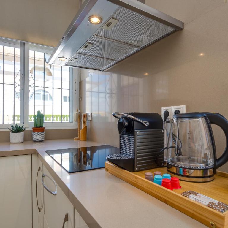 Casa con Piscina Privada y BBQ - Playa 12min a Pie - Haus mit 3 Schlafzimmern - 53
