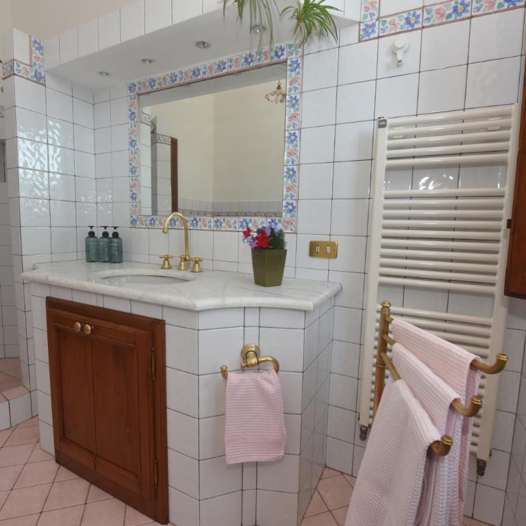 Charming Bed & Breakfast near to Lucca - Habitación Doble con vistas al parque - 10