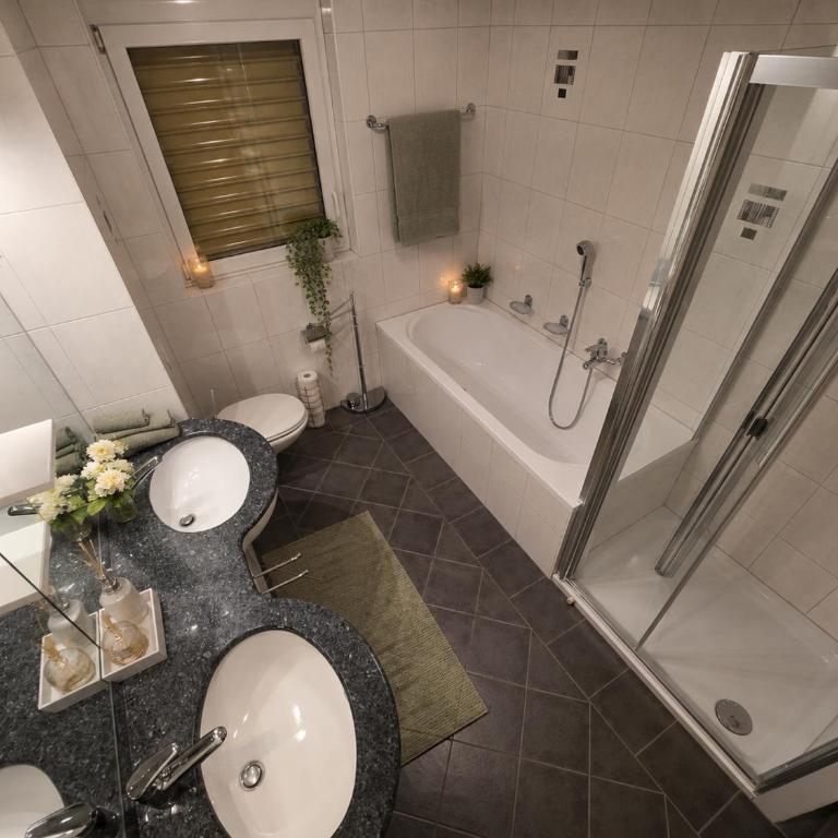 Residenz Ambassador 5 Sterne Luxus Apartments in Leukerbad mit Wellness & Fitness - Deluxe Apartment mit Balkon und 2 Schlafzimmern - 7