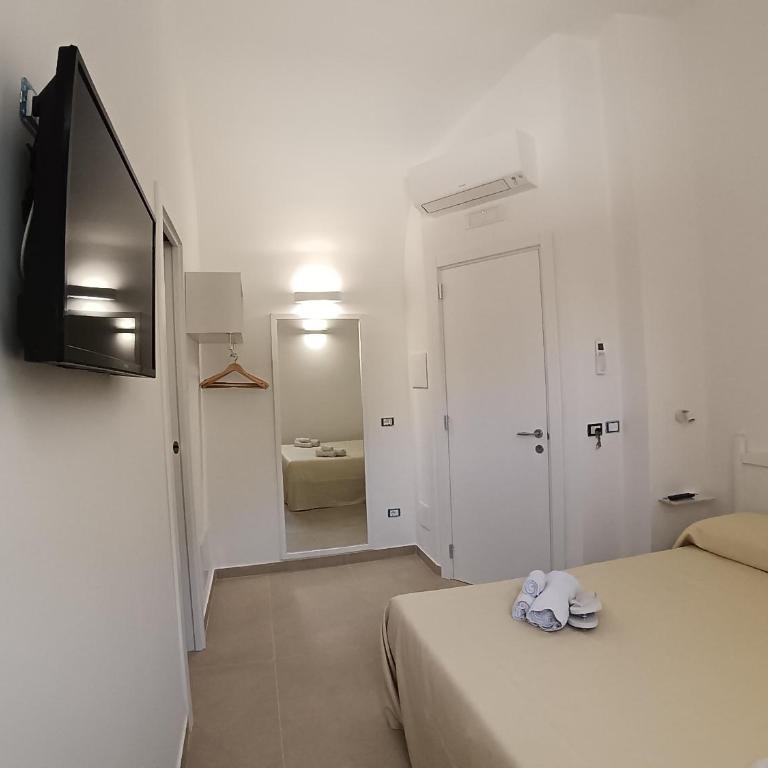 Aparthotel "Riad Amalfitano" in the historical center 5 minutes away, at 350 mt, from the main square - Kleines Doppelzimmer - 6