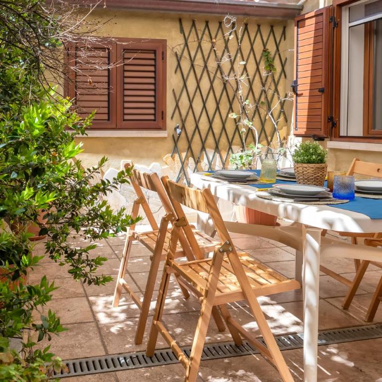 Spacious two-room apartment with private courtyard - Apartment mit 1 Schlafzimmer - 2