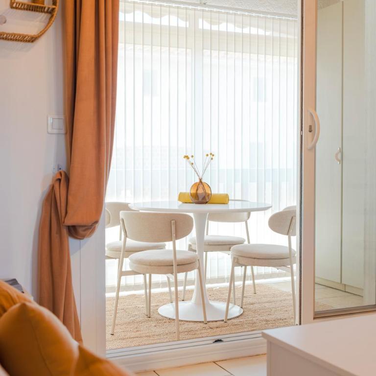 Appartement T2 - 6 couchages - 50m du port Miramar - Appartamento con 2 Camere da Letto - 20
