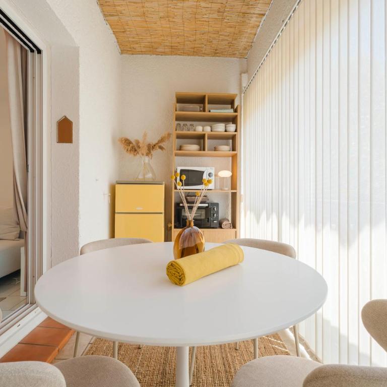 Appartement T2 - 6 couchages - 50m du port Miramar - Appartamento con 2 Camere da Letto - 28