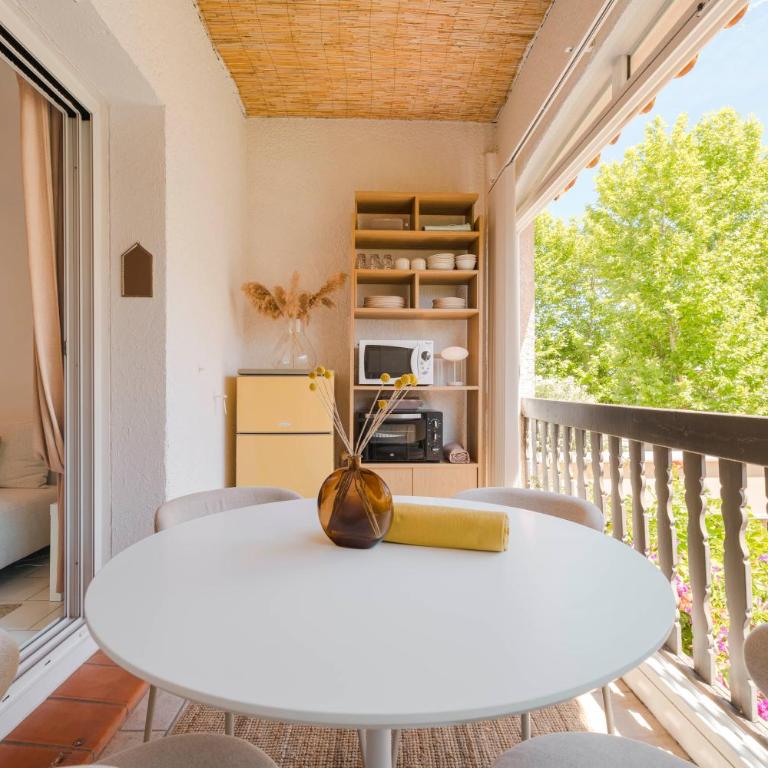 Appartement T2 - 6 couchages - 50m du port Miramar - Appartamento con 2 Camere da Letto - 35