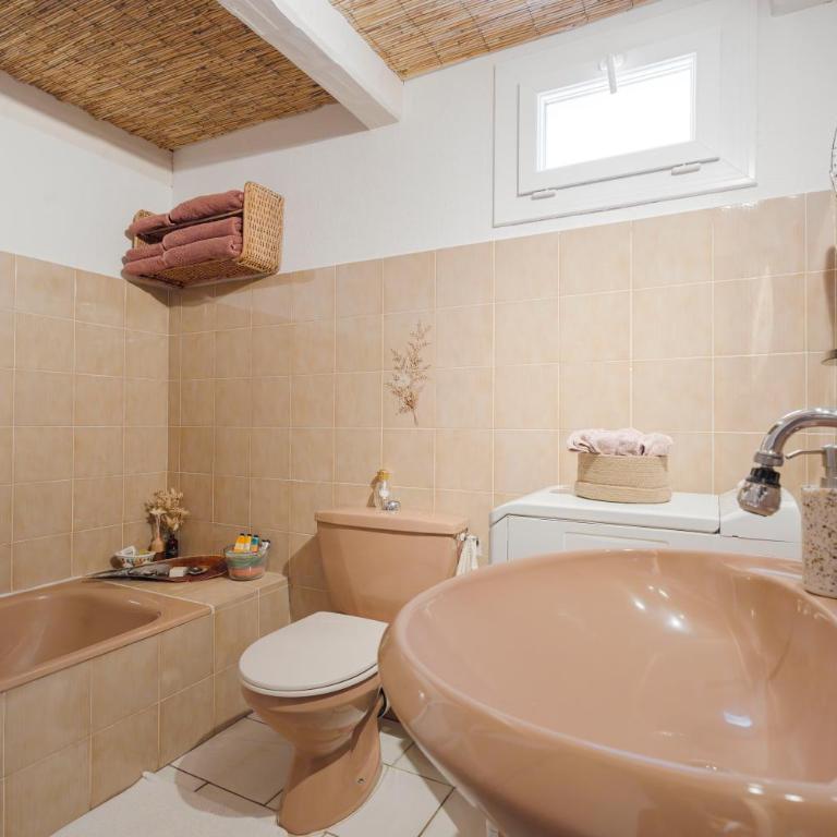 Appartement T2 - 6 couchages - 50m du port Miramar - Appartamento con 2 Camere da Letto - 12