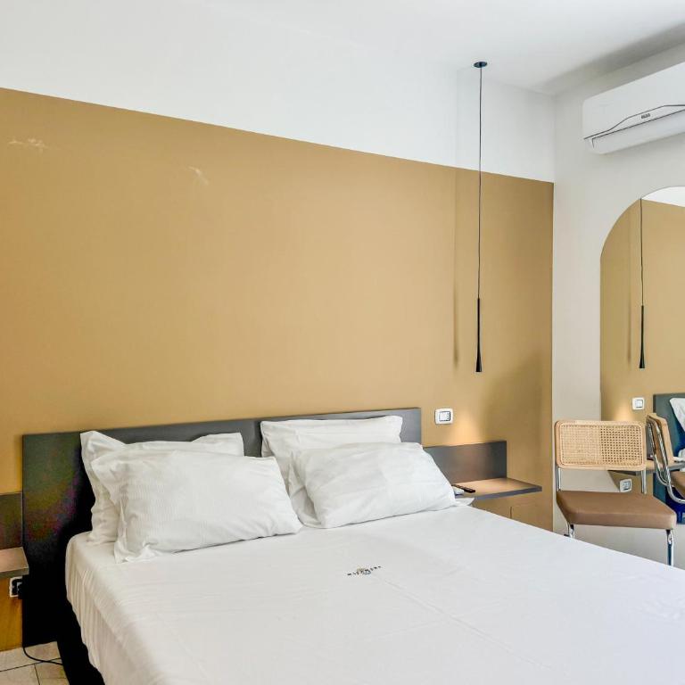 Miramare Suites - Habitación Doble Deluxe con bañera - 5