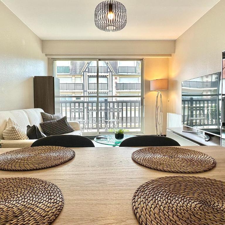 Appartement avec balcon au cœur de Deauville - Appartement - 4