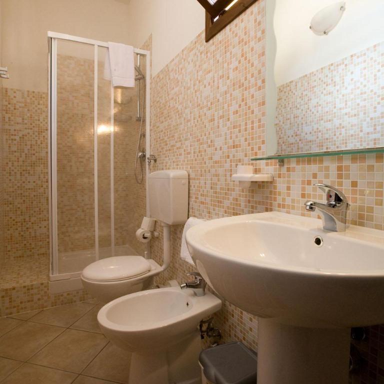 Residence Mareluna - Camera Matrimoniale Familiare - 16