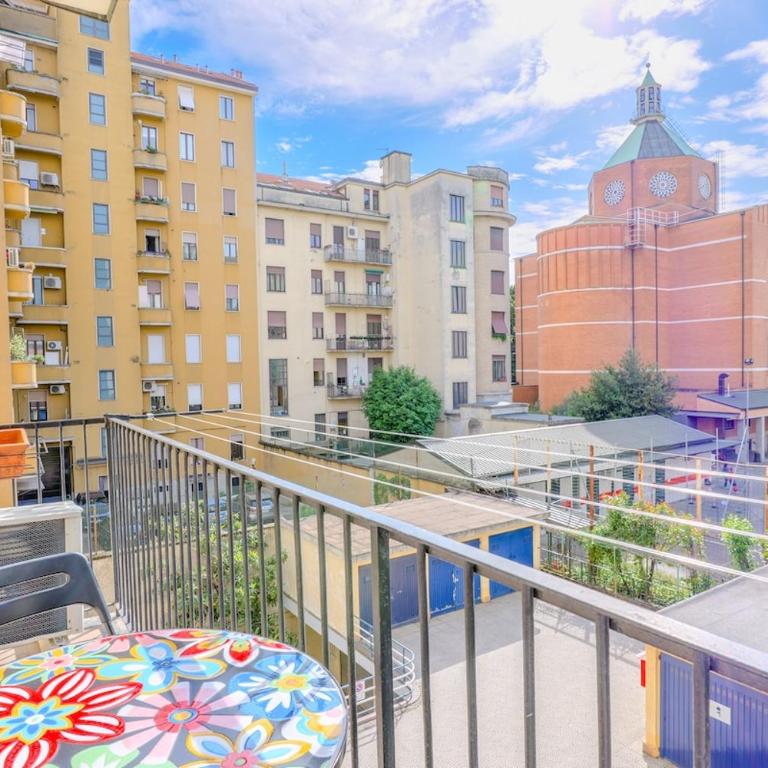 Apartment in Porta Romana, Garage, AC, WiFi - One-Bedroom Apartment - 2