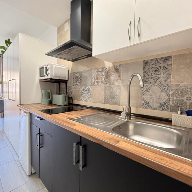 Hercules Cozy Studio - City Center and Near Beach - Monolocale con Balcone - 12