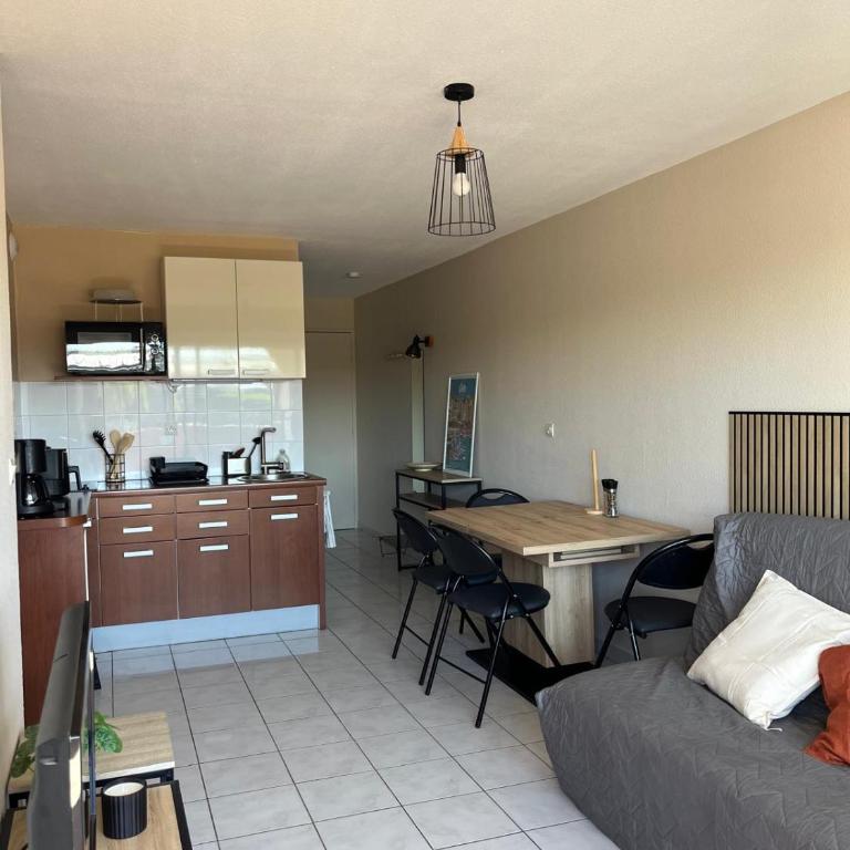 Agréable appartement T2 à 400 mètres de la plage - Apartment mit 1 Schlafzimmer - 1