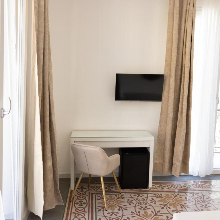 Palazzo Sorge - Sicilian Charm - Camera Queen con Balcone - 11