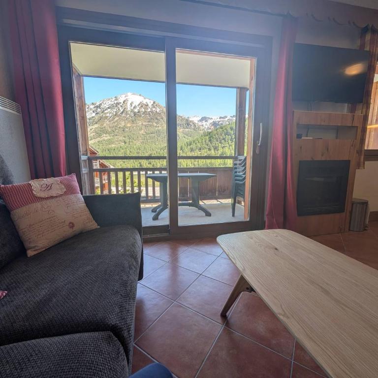 Appartement lumineux sud avec terrasse, garage couvert, accès direct piste - FR-1-445-230 - Apartment - 14