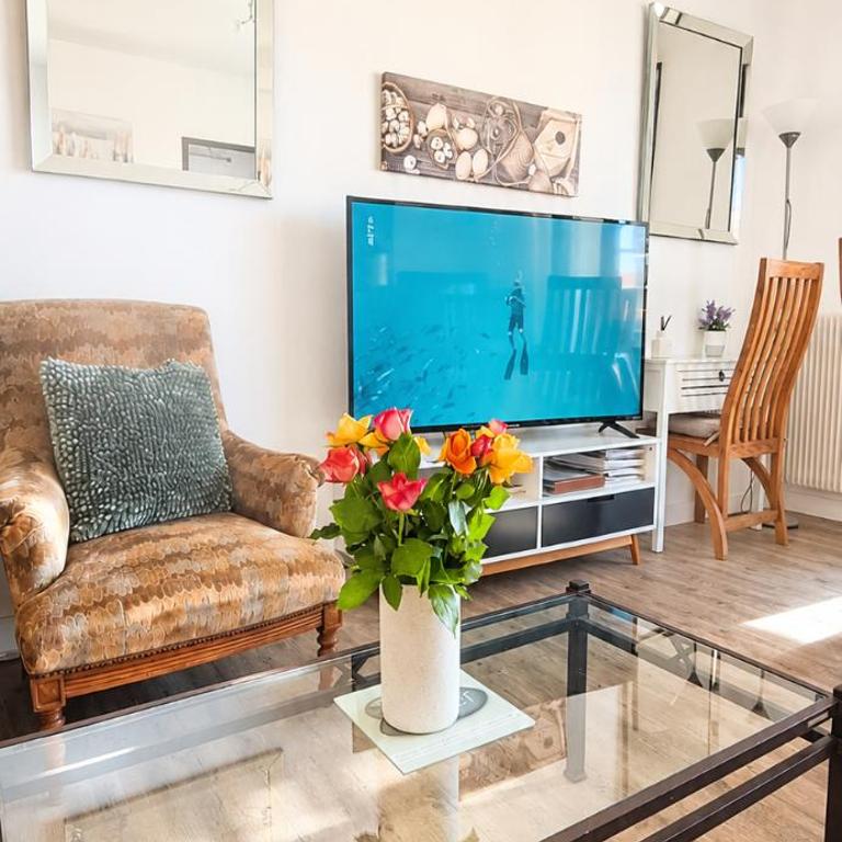 LES FRUITS DE MER, plage et centre à pied, lits faits, parking gratuit, animal bienvenu - Apartment mit Terrasse - 10