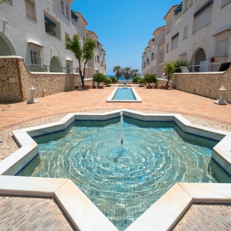 FUENTES A1 1E MENYBER - Apartment with Pool View - Two-Bedroom Apartment with Pool View - 15
