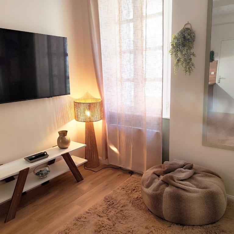 Élégant T2 au cœur du Toulon historique - Appartement 1 Chambre - 10