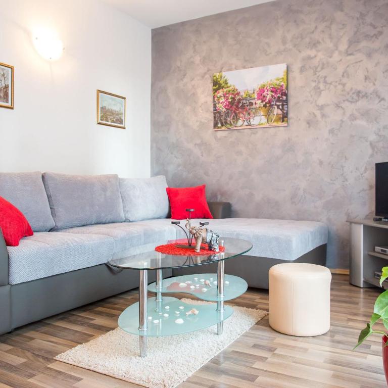 Villa Nadezda - One-Bedroom Apartment - 12
