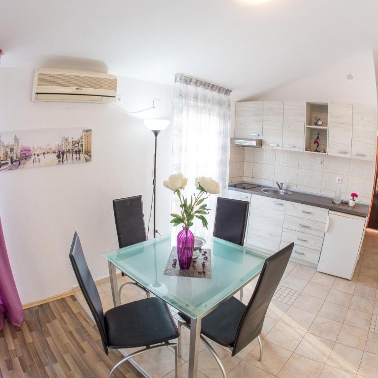 Villa Nadezda - One-Bedroom Apartment - 9
