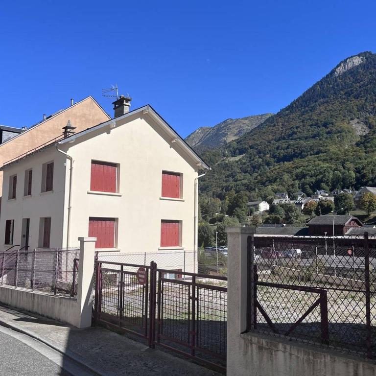 Charmant T2 à Cauterets avec vue montagne et parking - FR-1-812-143 - Apartment - 5