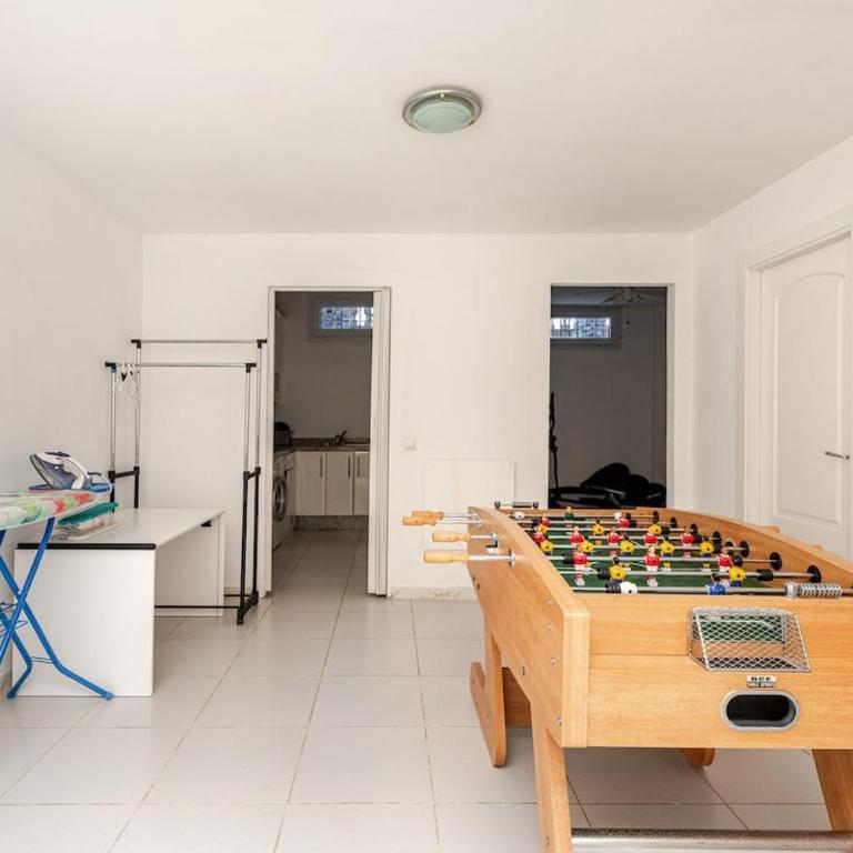 Coastal Family Home - Villa - 62