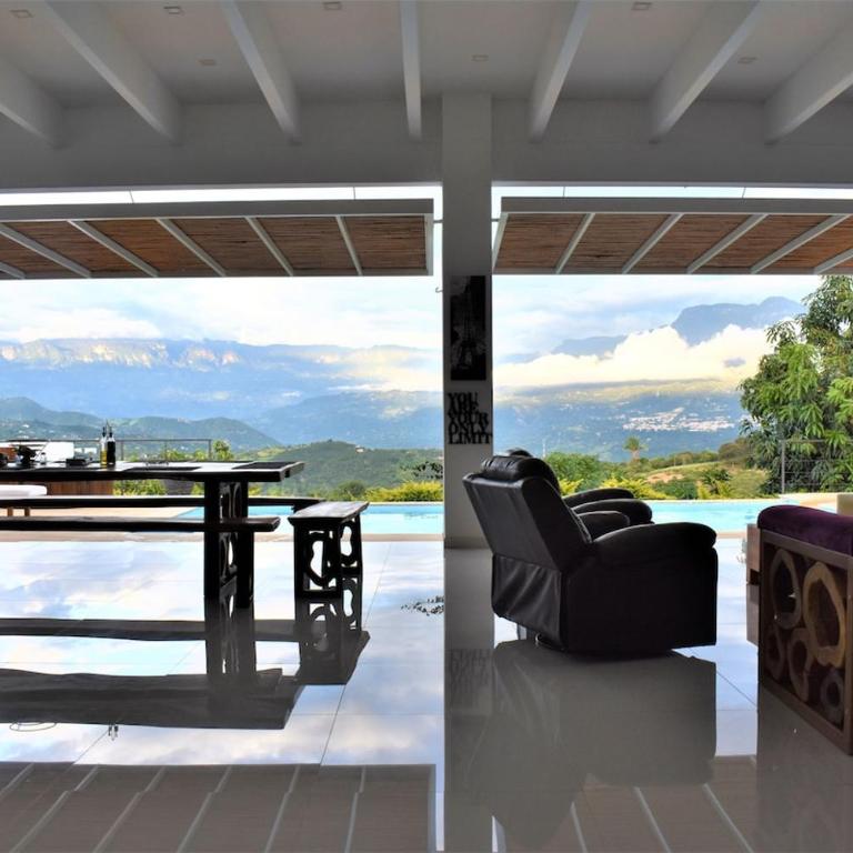 Modern house with mountainviews - Three-Bedroom Villa - 12