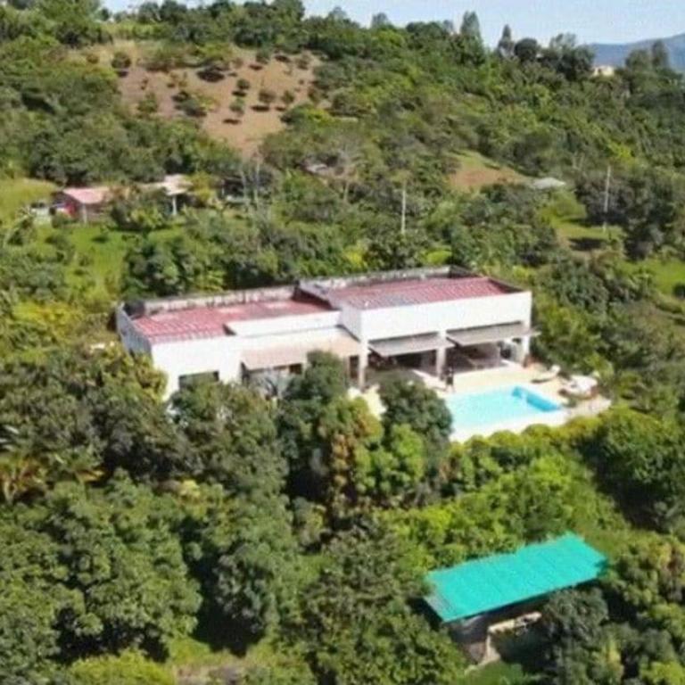 Modern house with mountainviews - Three-Bedroom Villa - 15