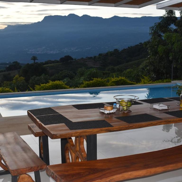Modern house with mountainviews - Three-Bedroom Villa - 40