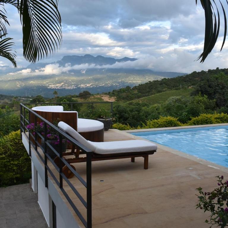 Modern house with mountainviews - Three-Bedroom Villa - 41