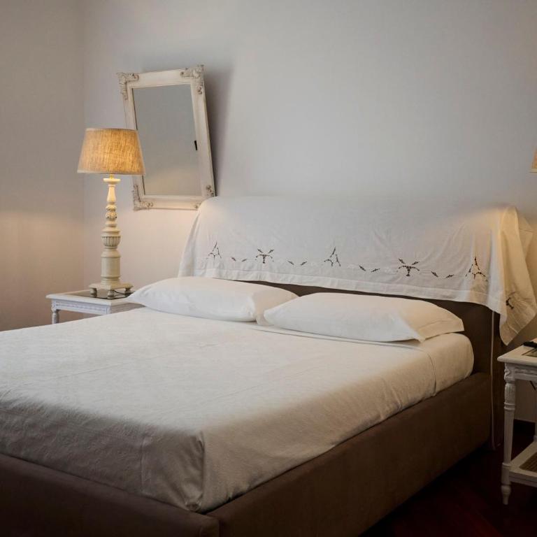 Serafini in Città - Two-Bedroom Apartment - 23