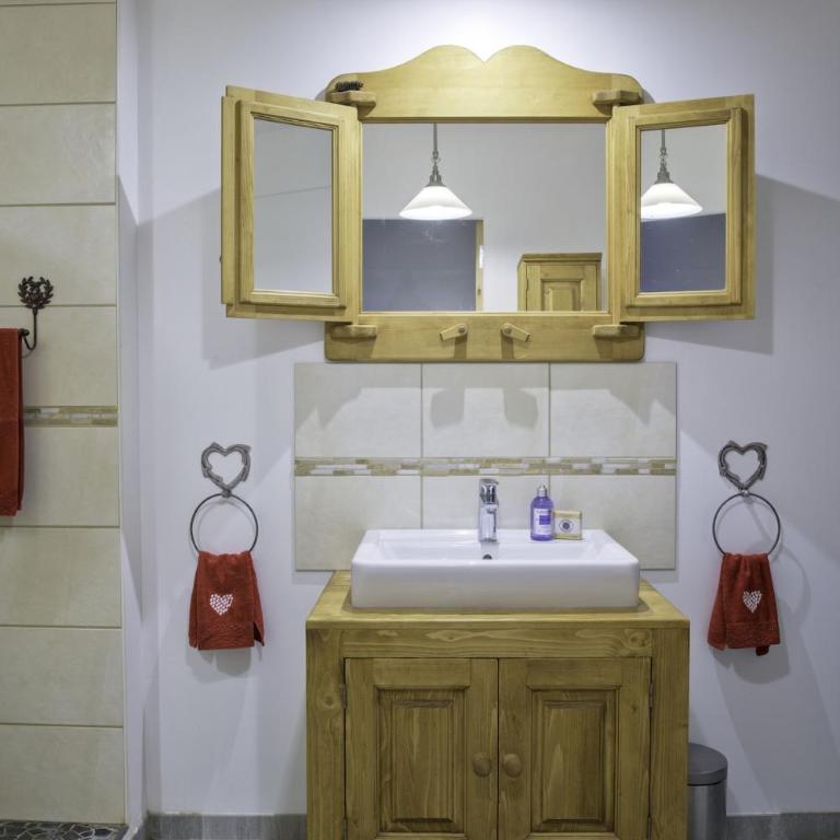 Gîte de l'Ourson en Oisans proche Alpe d'Huez - Maison 2 Chambres - 12
