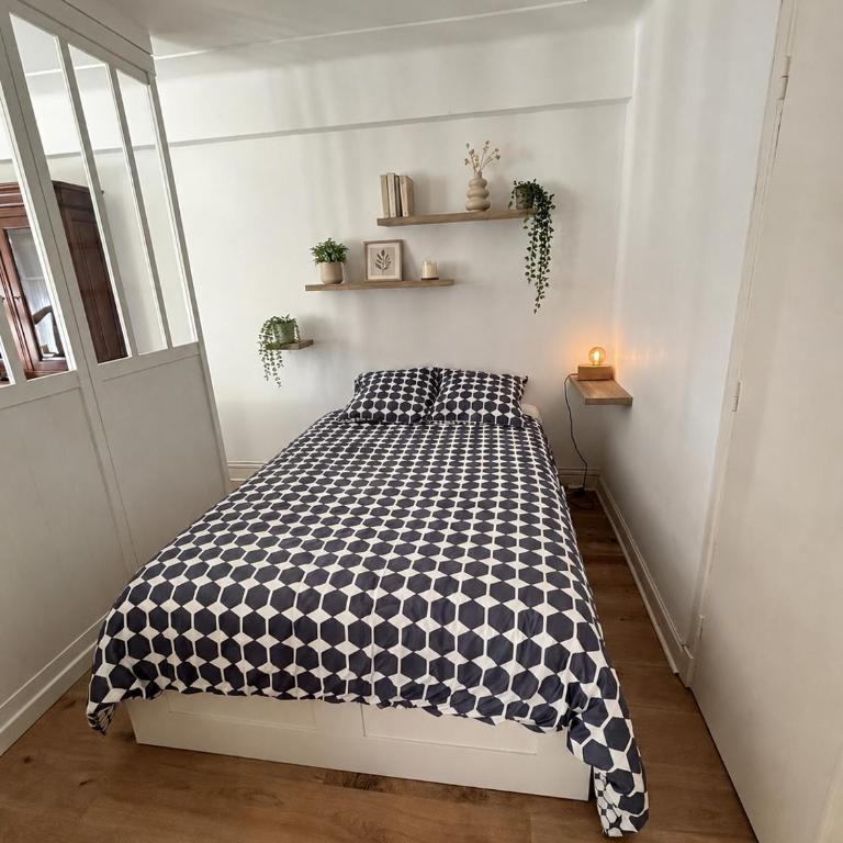 Beautiful 1-room apartment, south-facing, beach and train station 15 minutes away on foot - Appartement 2 Chambres - 3