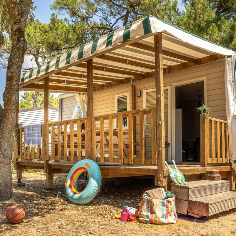 ZEcamping 3 sous les Pins - Accès direct Plage - MH TV Plancha - Mobile Home - 2